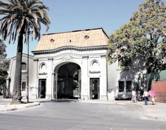Fachada del actual Hospital Barros Luco