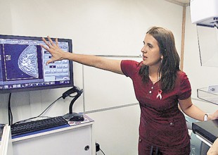 Alcaldesa de Santiago hacen un llamado a Autoexaminarse para det
