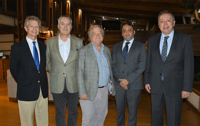 3b Sebastian Aninat, Rodrigo Ipinza, Juan Ignacio Soza, Javier Fuenzalida, Santiago Venegas